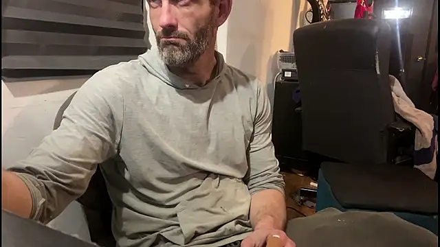 leanjamesdean online show from December 9, 1:18 am