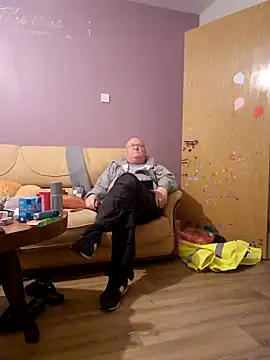 FriendlyDave online show from December 12, 9:15 pm