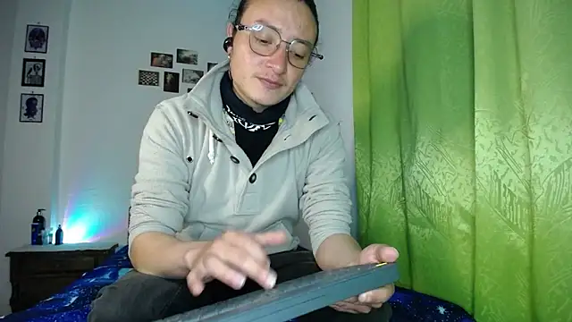 monkeywillwhite online show from November 29, 2:46 am