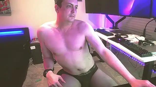 Snapshot of JulioMaximus chatting on February 5, 11:55 am JulioMaximus online show from February 5, 11:55 am