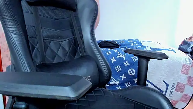 Tommy Bred online show from March 4, 8:05 pm