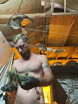 mandjpuff2 online show from September 25, 6:23 am