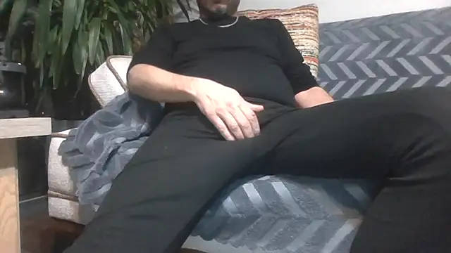 reslerkek31 online show from March 15, 9:32 pm