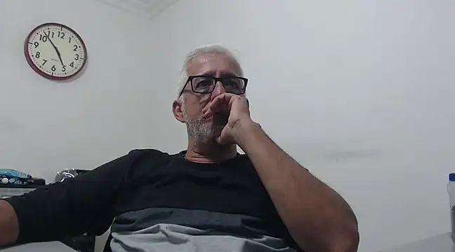 Snapshot of cenizo10124 chatting on December 18, 9:51 pm cenizo10124 online show from December 18, 9:51 pm