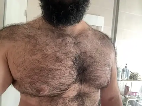 hugemachohandsome online show from March 28, 9:20 am