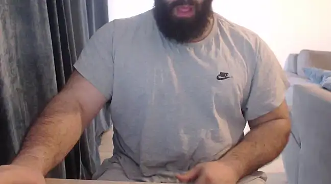 hugemachohandsome online show from February 26, 11:52 am