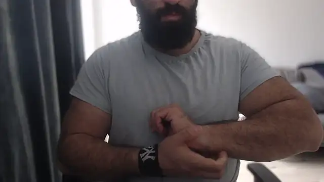 hugemachohandsome online show from October 4, 8:41 am