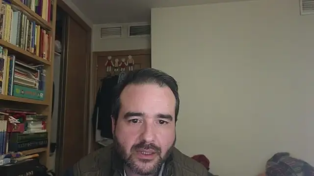 curiosillo83 online show from December 4, 8:27 pm