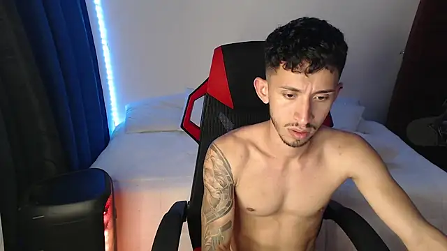 stevenSEX123 online show from January 1, 1:47 am