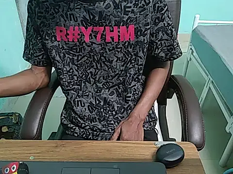 Rohitb9 online show from November 3, 12:09 pm