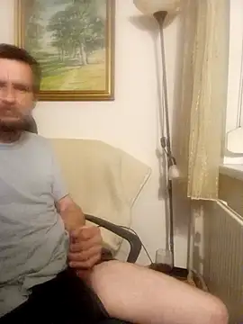 Aliaspitmen83 online show from July 21, 7:05 pm