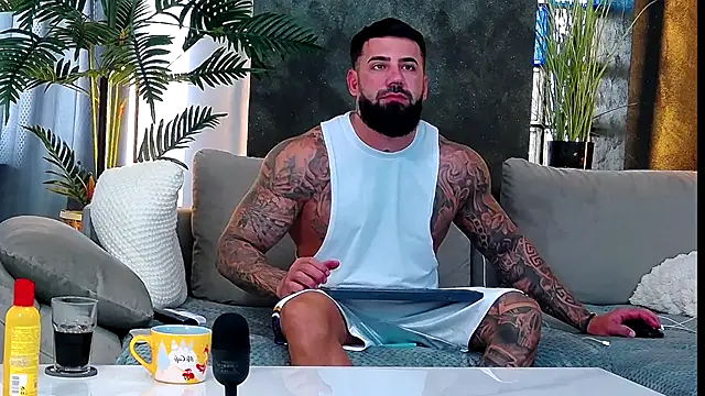 masterkingofmusclee online show from October 9, 11:26 am