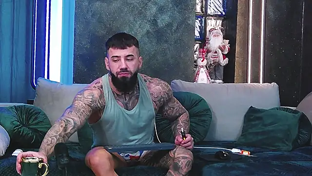 masterkingofmusclee online show from December 13, 8:54 am