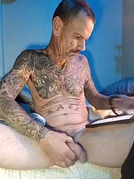 deepstroker42071 online show from November 28, 1:24 pm