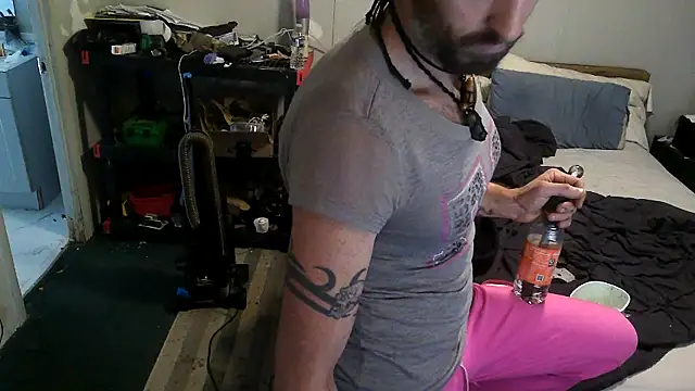 Bi curious86 online show from November 4, 5:03 pm