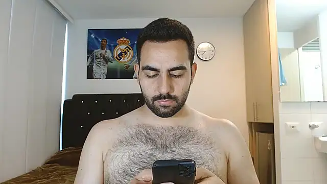 omarmohammedhot2 online show from December 9, 2:40 pm