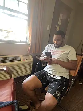 Stressreliever82 online show from July 19, 5:30 pm