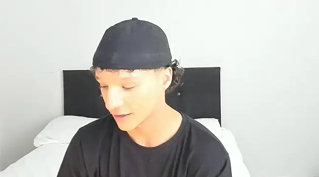 angelcortes online show from March 8, 1:12 pm