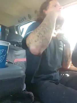 Crackkers online show from January 21, 6:33 pm