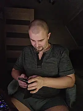 Foxyshaved online show from December 18, 5:36 am