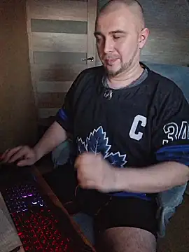 Foxyshaved online show from February 3, 6:40 am