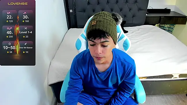 Franco Rizzo  online show from December 7, 9:00 pm