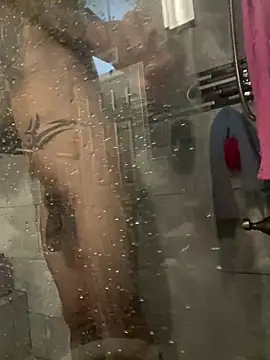 RoodoggXL online show from December 20, 12:52 am