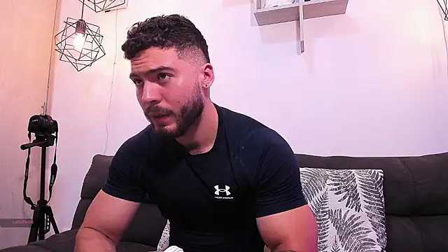 SebastianVilla  online show from December 8, 7:43 pm