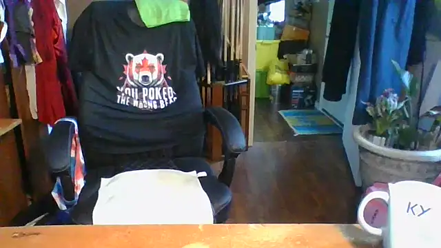 Daremeknot online show from April 10, 3:19 pm