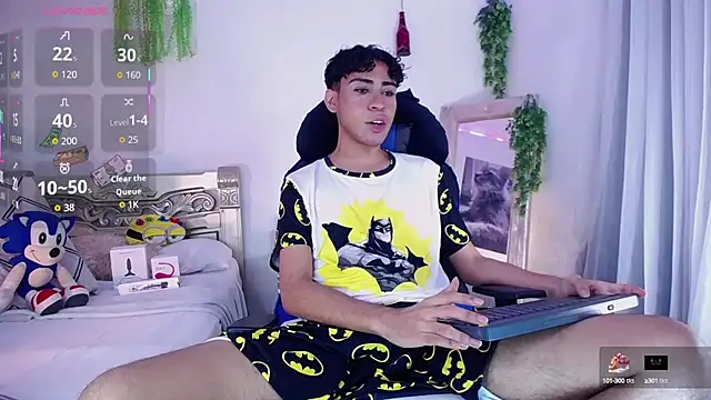 huge armound online show from October 10, 3:22 am