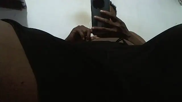 hugo3918  online show from February 3, 2:53 am