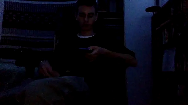 spicylaboi online show from October 31, 12:45 am