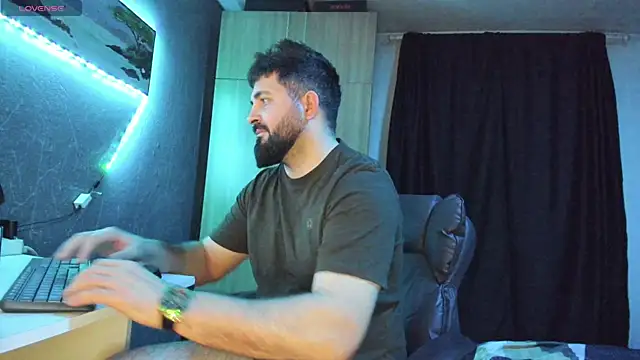 Snapshot of Eduu2322 chatting on February 28, 10:28 pm Eduu2322 online show from February 28, 10:28 pm