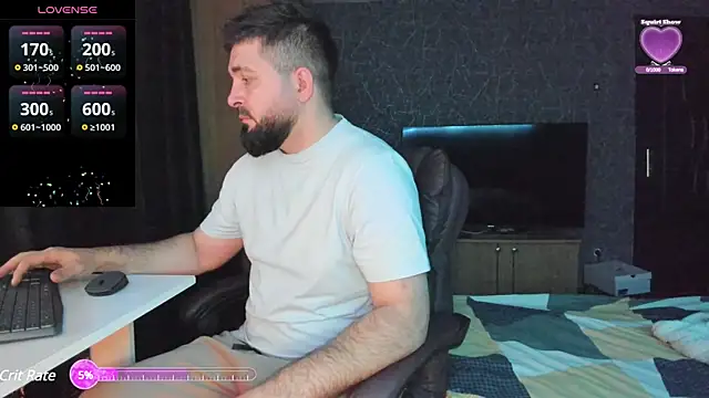 Snapshot of Eduu2322 chatting on December 5, 9:17 pm Eduu2322 online show from December 5, 9:17 pm