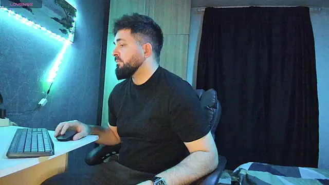 Snapshot of Eduu2322 chatting on February 22, 10:26 pm Eduu2322 online show from February 22, 10:26 pm