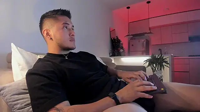 Snapshot of Chriskyle_ chatting on January 25, 4:02 am Chriskyle  online show from January 25, 4:02 am