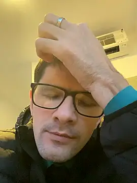 Juliano2289 online show from May 10, 6:20 pm