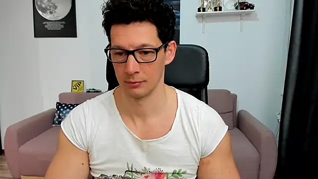 BrutusK08 online show from February 28, 8:46 am