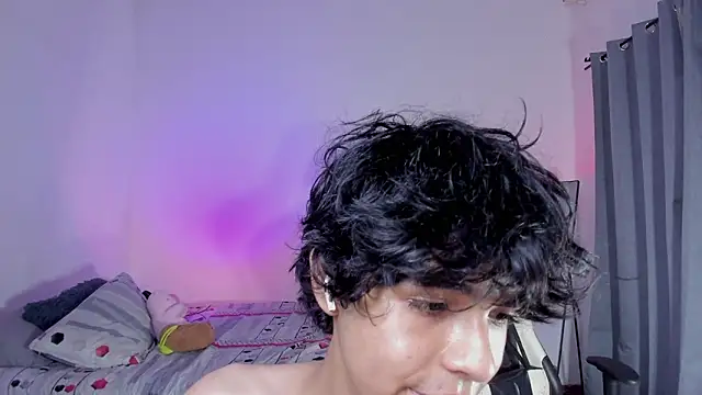 Alan26  online show from March 10, 2:50 am