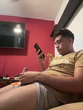 Magicerosxx69 online show from March 16, 3:49 pm