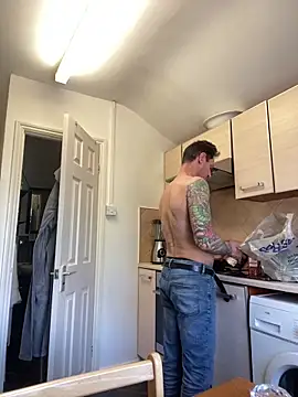 Yourhotboy 42 online show from April 5, 4:03 pm