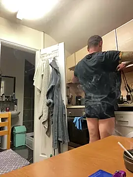 Snapshot of Yourhotboy_42 chatting on March 5, 7:17 pm Yourhotboy 42 online show from March 5, 7:17 pm