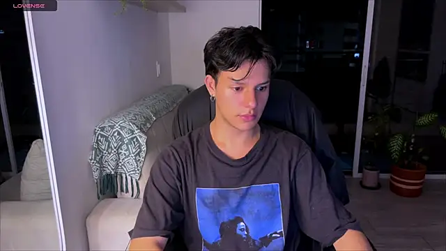 Snapshot of Alexxblue chatting on March 23, 4:27 am Alexxblue online show from March 23, 4:27 am