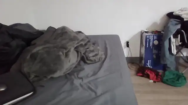 Iliketocooksquirt25 online show from February 21, 5:46 am