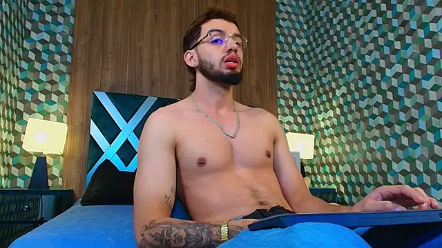 Michael magno online show from October 24, 1:07 am