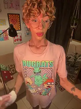 lyamthommpson online show from February 11, 3:55 am