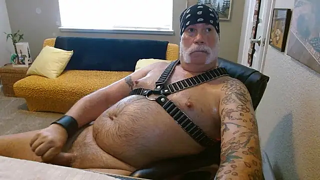 musclebearnips online show from June 23, 5:49 pm