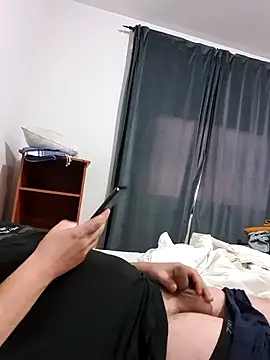 crissbadboy online show from September 27, 6:33 am