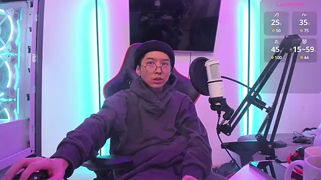 wexlee7 online show from December 4, 12:30 am