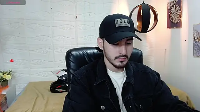 DmitriSanders online show from December 18, 8:25 pm